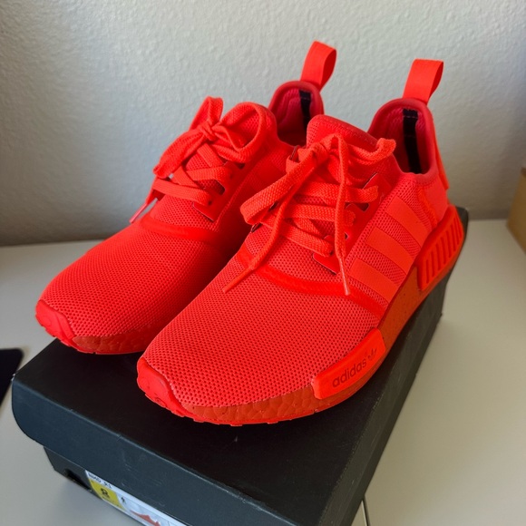 Adidas NMD R1 - Triple Solar Red - Picture 1 of 7